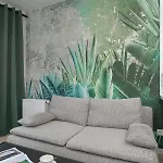 Modern Air Conditioning & Parking By Renters *