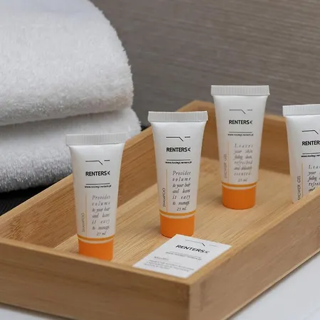 Modern Air Conditioning & Parking By Renters