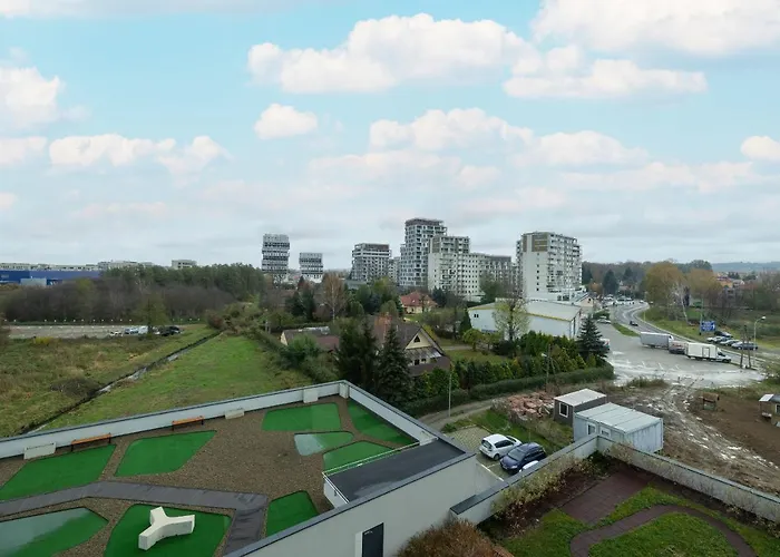 Modern Air Conditioning & Parking By Renters