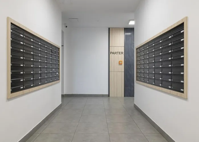 Apartment Modern Air Conditioning & Parking By Renters